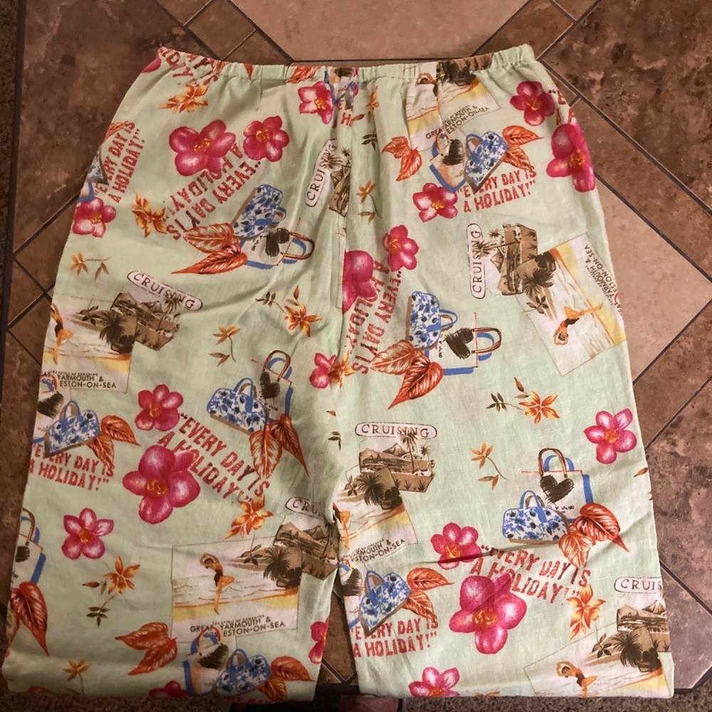 Linen capris from Randi M - Picture 8 of 13